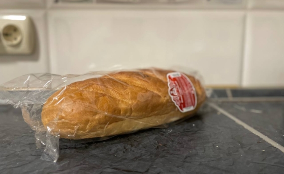 Холодильник убивает хлеб: где на самом деле его хранить — советы от профессиональных пекарей Холодильник убивает хлеб: где на самом деле его хранить — советы от профессиональных пекарей