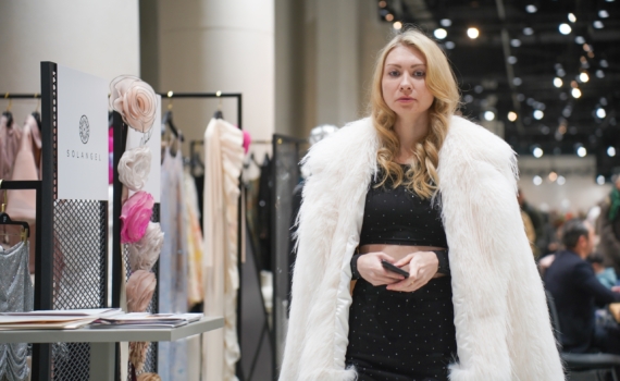 Шуба не для выхода, а для метро: как носить ее каждый день — без пафоса и перебора Шуба не для выхода, а для метро: как носить ее каждый день — без пафоса и перебора