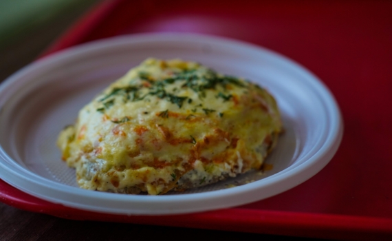 Кулинарный антидепрессант: запеканка, где все — мясо, пюре и подлива в одной форме Кулинарный антидепрессант: запеканка, где все — мясо, пюре и подлива в одной форме